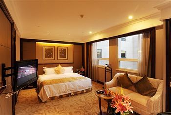 ווהאן Chutian Guangdong International Hotel מראה חיצוני תמונה